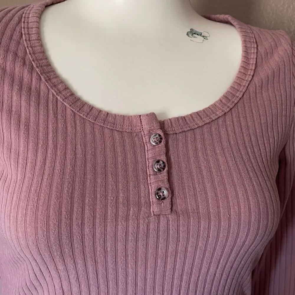 Long sleeve cropped top shirt by wild fable size small